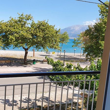 Nafpaktos Beach House Sea View Apartment First Floor エクステリア 写真
