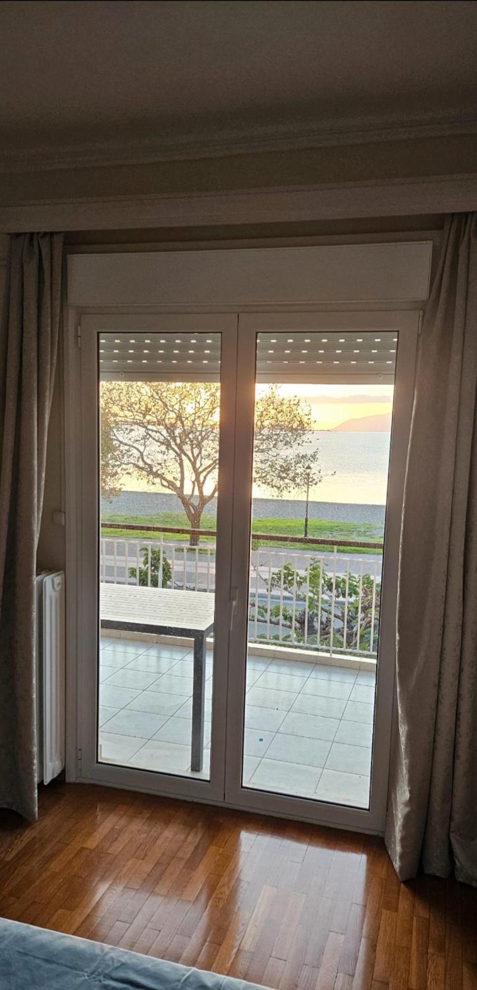 Nafpaktos Beach House Sea View Apartment First Floor エクステリア 写真