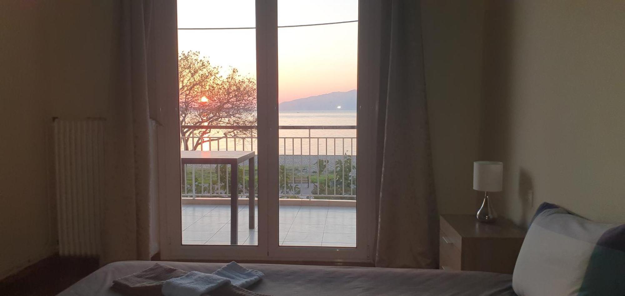 Nafpaktos Beach House Sea View Apartment First Floor エクステリア 写真